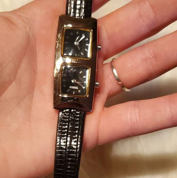 Watch - Picture 3 of 3